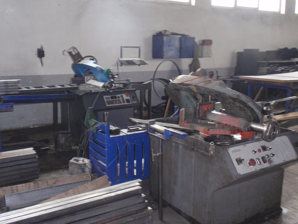 Band saw (2 pcs) Band saw (2 pcs)