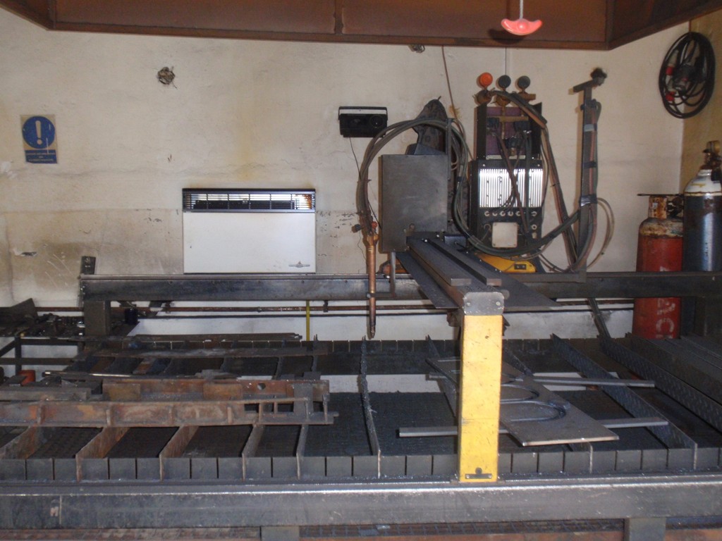CNC flame cutting machine